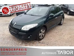 Grün Gebraucht 2010 Renault Mégane III Dynamique Limousine | 5.285 € (Fairer Preis)