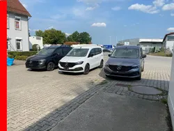 Weiß Gebraucht 2024 Mercedes EQT200 Van / Kleinbus | 24.871 € (Fairer Preis)