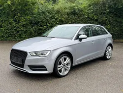 Silber Gebraucht 2014 Audi A3 Attraction Limousine | 12.990 € (Guter Preis)