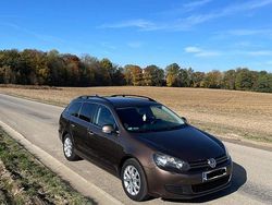 Braun Gebraucht 2011 VW Golf Limousine | 3.400 € (Guter Preis)
