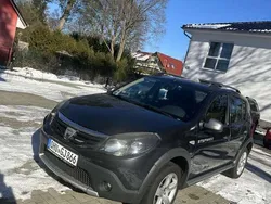 Grau Gebraucht 2010 Dacia Sandero Stepway Kleinwagen | 4.050 € (Etwas zu teuer)