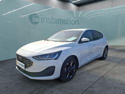 Weiß Gebraucht 2024 Ford Focus Limousine | 22.499 € (Guter Preis)