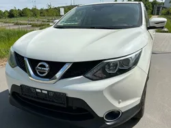 Weiß Gebraucht 2016 Nissan Qashqai N-Connecta SUV | 13.200 € (Fairer Preis)