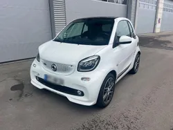 Weiß Gebraucht 2019 Smart ForTwo Coupé Brabus Coupé | 29.000 €