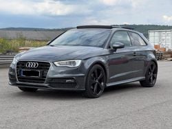 Grau Gebraucht 2013 Audi A3 Sportback S-Line Kleinwagen | 10.700 € (Teuer)