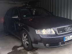 Blau Gebraucht 2003 Audi A4 S-Line Kombi | 5.750 € (Teuer)