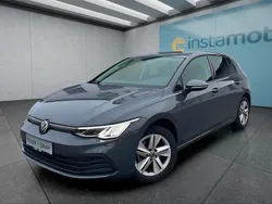 Grau Gebraucht 2024 VW Golf VIII Kleinwagen | 22.399 € (Guter Preis)