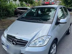 Grau Gebraucht 2011 Mercedes A160 Kombi | 6.500 €