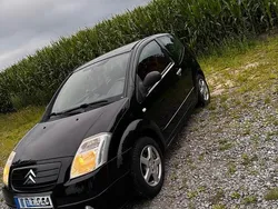 Schwarz Gebraucht 2004 Citroën C2 Kleinwagen | 3.099 €