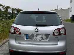 Gold Gebraucht 2005 VW Golf Plus Cross Trendline Van / Kleinbus | 2.900 € (Fairer Preis)