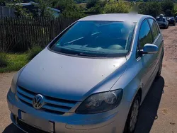 Silber Gebraucht 2005 VW Golf Plus Comfortline Van / Kleinbus | 2.000 € (Guter Preis)