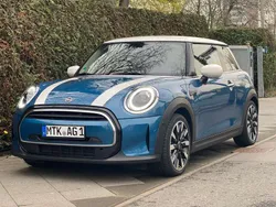 Blau Gebraucht 2022 Mini Cooper Classic Kleinwagen | 23.400 € (Teuer)