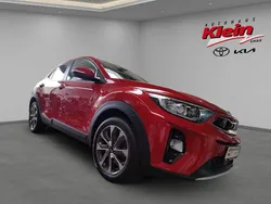 Rot Gebraucht 2018 Kia Stonic Spirit SUV | 13.490 € (Fairer Preis)