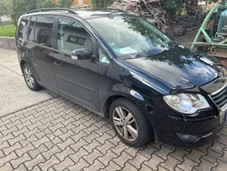 Schwarz Gebraucht 2009 VW Touran Trendline Van / Kleinbus | 2.700 € (Fairer Preis)