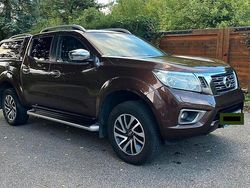 Braun Gebraucht 2017 Nissan Navara Abholung | 26.499 € (Fairer Preis)