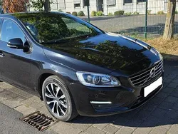Schwarz Gebraucht 2017 Volvo V60 Linje Svart Kombi | 19.400 € (Fairer Preis)