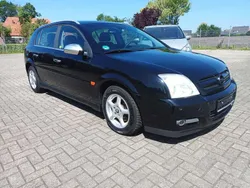 Schwarz Gebraucht 2003 Opel Signum Cosmo Kombi | 1.300 € (Guter Preis)