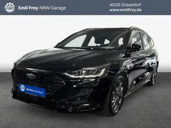 Agate black metallic Gebraucht 2024 Ford Focus ST-Line Kombi | 26.450 € (Guter Preis)