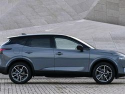 Grau Gebraucht 2023 Nissan Qashqai SUV | 28.000 € (Guter Preis)