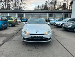 Silber Gebraucht 2009 Renault Laguna GrandTour Kombi | 5.200 € (Etwas zu teuer)