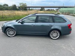 Grau Gebraucht 2015 Skoda Octavia Ambition Kombi | 8.000 € (Fairer Preis)