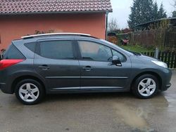 Gebraucht 2006 Peugeot 207 Kombi | 2.500 €