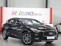 Schwarz Gebraucht 2016 Infiniti Q30 Premium Kleinwagen | 17.991 € (Fairer Preis)