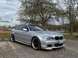 Silber Gebraucht 2005 BMW 330 Sport Line Coupé | 10.200 € (Fairer Preis)