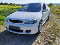 Weiß Gebraucht 2002 Opel Astra Limousine | 4.900 €