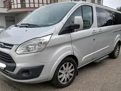 Silber Gebraucht 2017 Ford Tourneo Custom Limited Van / Kleinbus | 26.650 €