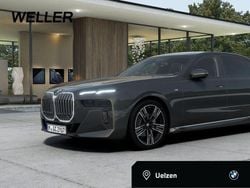 Grau Gebraucht 2024 BMW 740 Sport Line Limousine | 89.400 € (Etwas zu teuer)