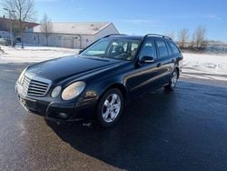 Schwarz Gebraucht 2006 Mercedes E220 Limousine | 2.790 € (Superpreis)