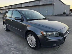 Grau Gebraucht 2004 Volvo V50 Kombi | 2.900 € (Teuer)