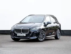 Saphirschwarz Gebraucht 2024 BMW 218 Active Tourer Luxury Line Van / Kleinbus | 31.880 € (Guter Preis)