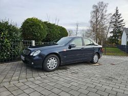 Schwarz Gebraucht 2004 Mercedes C180 Classic Limousine | 2.750 € (Guter Preis)