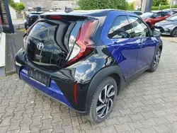 Blau metallic Gebraucht 2023 Toyota Aygo Pulse Kleinwagen | 16.850 € (Fairer Preis)