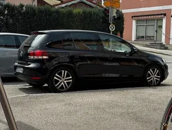 Schwarz Gebraucht 2009 VW Golf VI Kleinwagen | 4.100 €