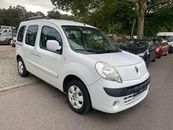 Gletscherweiss Gebraucht 2011 Renault Kangoo Happy Family Van / Kleinbus | 3.900 € (Fairer Preis)