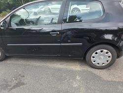 Schwarz Gebraucht 2005 VW Golf V | 1.700 € (Fairer Preis)