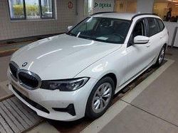 Weiß Gebraucht 2022 BMW 320 Performance Limousine | 21.999 € (Superpreis)