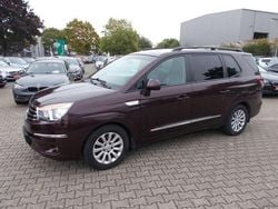 Rot Gebraucht 2015 Ssangyong (KGM) Rodius Sapphire Van / Kleinbus | 12.500 €