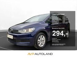 Atlantik blue Gebraucht 2024 VW Touran Comfortline Van / Kleinbus | 30.780 € (Fairer Preis)