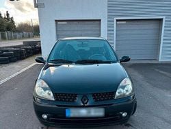 Schwarz Gebraucht 2003 Renault Clio II Kleinwagen | 1.100 € (Fairer Preis)