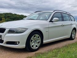 Weiß Gebraucht 2009 BMW 318 Shadowline Kombi | 3.689 € (Superpreis)