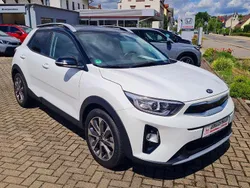 Weiß Gebraucht 2020 Kia Stonic DREAM-TEAM Edition SUV | 16.990 € (Fairer Preis)
