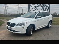 Weiß Gebraucht 2015 Volvo XC60 SUV | 10.699 € (Fairer Preis)