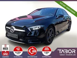 Schwarz Gebraucht 2020 Mercedes A200 AMG line Limousine | 27.888 € (Etwas zu teuer)