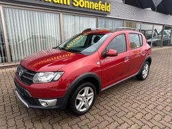 Rot Gebraucht 2015 Dacia Sandero Prestige SUV | 4.700 € (Guter Preis)