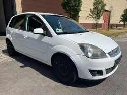 Weiß Gebraucht 2008 Ford Fiesta Ambiente Kleinwagen | 1.499 € (Guter Preis)