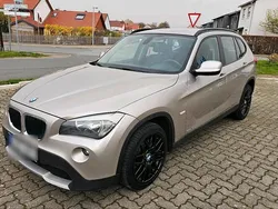 Gold Gebraucht 2011 BMW X1 SUV | 8.999 € (Fairer Preis)